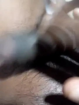 Snapshot of tharu111111 chatting on 29, 11, 2025 tharu111111 online show from 29, 11, 2025