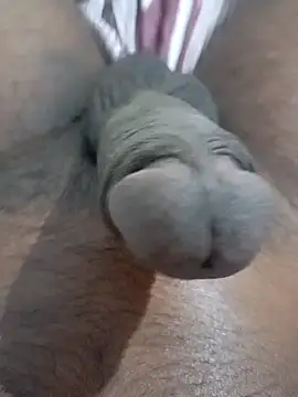 Snapshot of tharu111111 chatting on 14, 12, 2025 tharu111111 online show from 14, 12, 2025