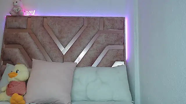 Roxan Fox- online show from 20, 3, 2025