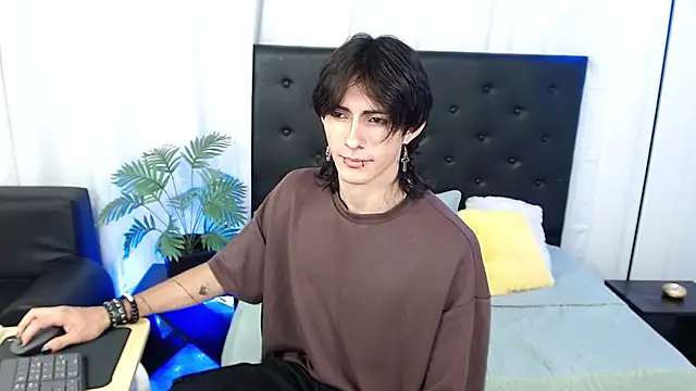 Snapshot of andreey50 chatting on 18, 11, 2025 andreey50 online show from 18, 11, 2025