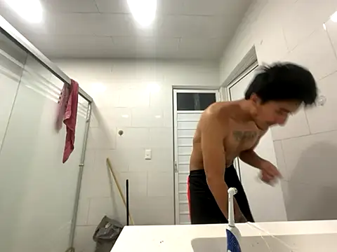 GIOOOO568 online show from 22, 10, 2025