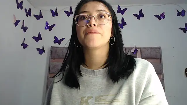 Snapshot of Anny_Fox- chatting on 19, 6, 2026 Anny Fox- online show from 19, 6, 2026