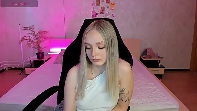 Cheryl  Brown online show from 14, 3, 2025