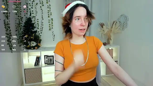 lilithlunna online show from 4, 1, 2025