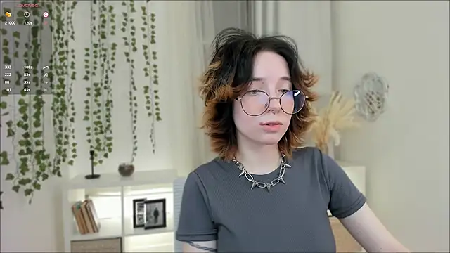 lilithlunna online show from 14, 1, 2025