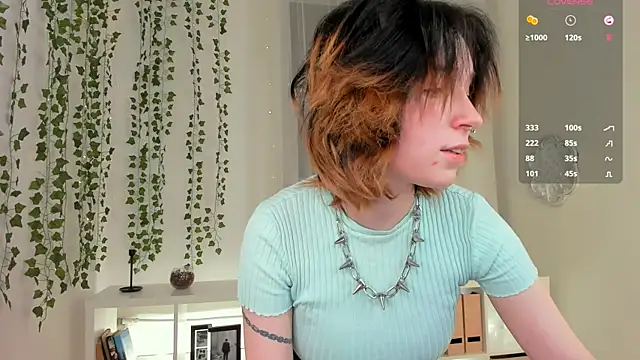 lilithlunna online show from 21, 1, 2025