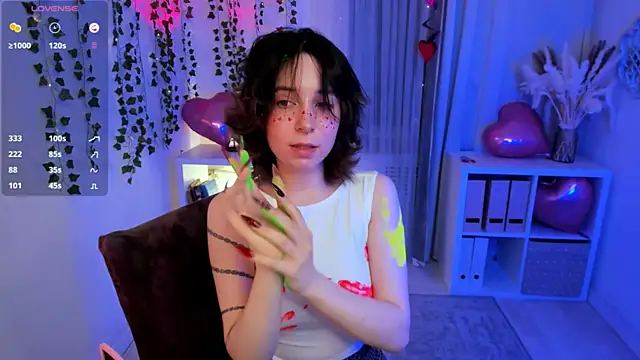 lilithlunna online show from 16, 2, 2025