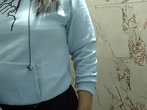 Housewife12 online show from 5, 2, 2025