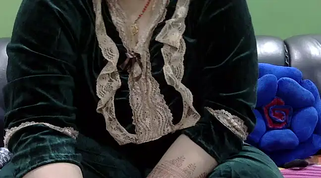 Housewife12 online show from 28, 2, 2025