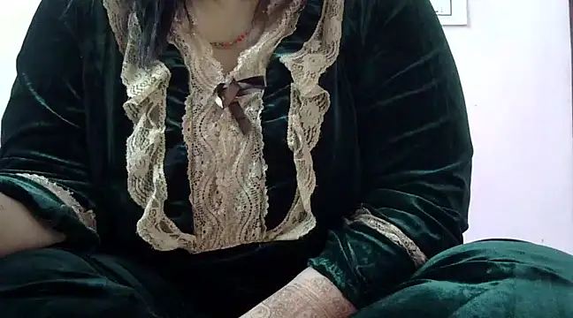 Housewife12 online show from 1, 3, 2025