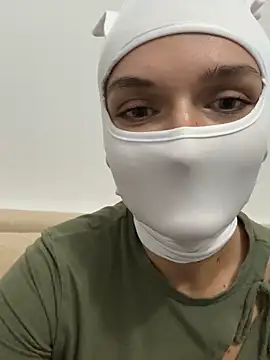 Nikki Hoee online show from 24, 10, 2025