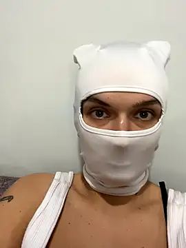 Nikki Hoee online show from 21, 11, 2025