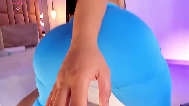 victoriaroyce1 online show from 27, 2, 2026