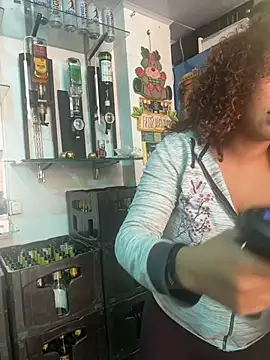 Snapshot of lauraltt chatting on 23, 11, 2025 lauraltt online show from 23, 11, 2025