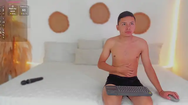 TifannyRossiii online show from 21, 12, 2025