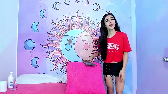 Mariana 16  online show from 13, 11, 2025