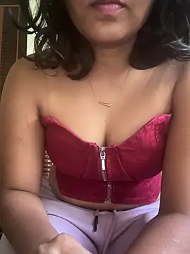 priyadevi17 online show from 18, 12, 2024