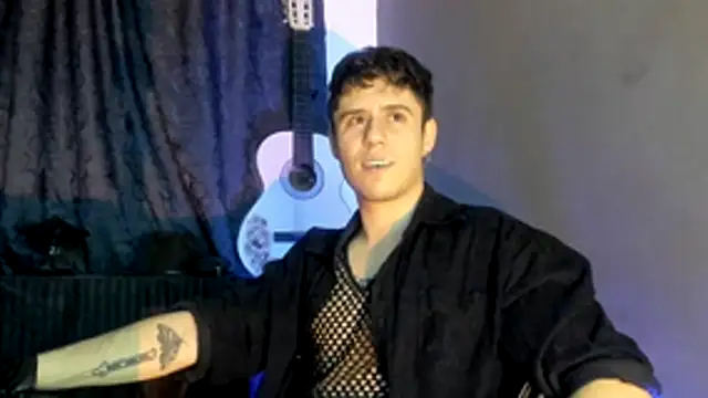 Snapshot of Antonello_Vannucci chatting on 25, 11, 2025 Antonello Vannucci online show from 25, 11, 2025