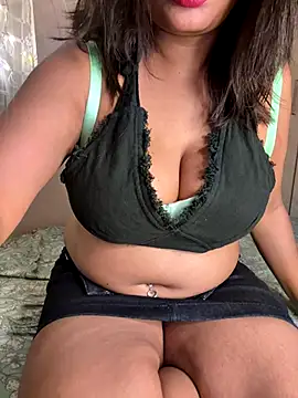 Snapshot of honeyboobies7249 chatting on 13, 11, 2025 honeyboobies7249 online show from 13, 11, 2025