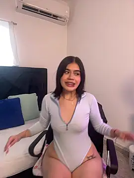 Lily Woodz online show from 10, 1, 2026