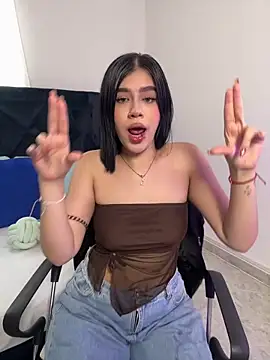 Lily Woodz online show from 3, 2, 2026