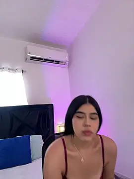 Lily Woodz online show from 21, 4, 2026