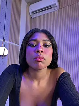 Snapshot of salomebenz chatting on 7, 5, 2026 salomebenz online show from 7, 5, 2026