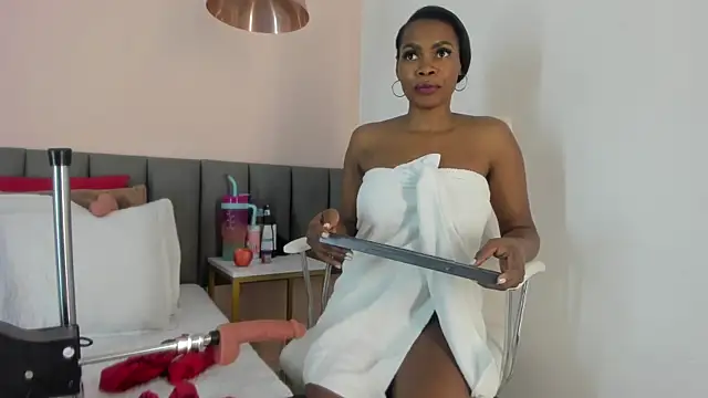 Snapshot of celeste_smmith_ chatting on 25, 2, 2025 celeste smmith online show from 25, 2, 2025