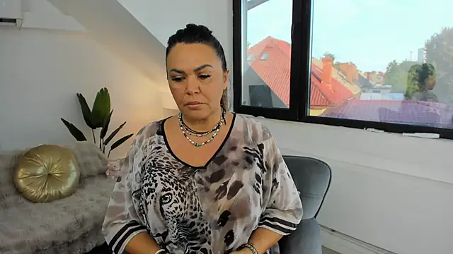 Snapshot of Aileen_Stone chatting on 17, 7, 2026 Aileen Stone online show from 17, 7, 2026