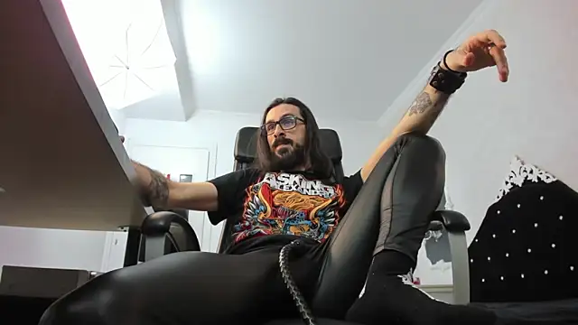 Snapshot of AxelColton chatting on 3, 1, 2025 AxelColton online show from 3, 1, 2025