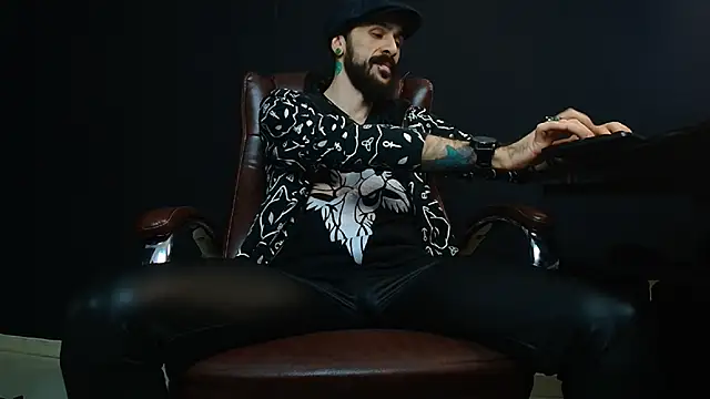 Snapshot of AxelColton chatting on 24, 1, 2025 AxelColton online show from 24, 1, 2025