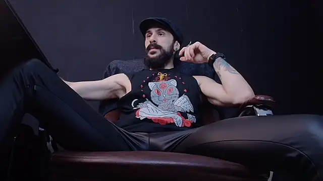 Snapshot of AxelColton chatting on 29, 1, 2025 AxelColton online show from 29, 1, 2025