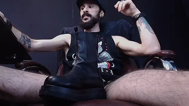 Snapshot of AxelColton chatting on 29, 1, 2025 AxelColton online show from 29, 1, 2025
