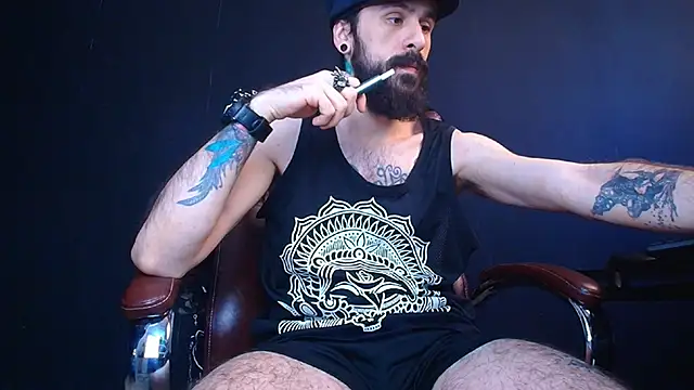 Snapshot of AxelColton chatting on 9, 3, 2025 AxelColton online show from 9, 3, 2025