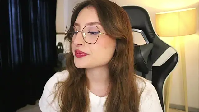 Daisha Riley online show from 19, 11, 2025