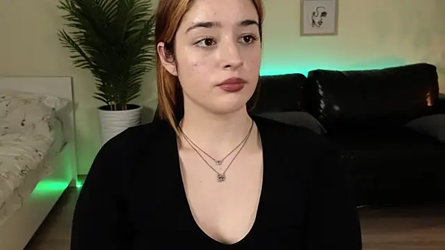 Lolly lipss  online show from 5, 1, 2025