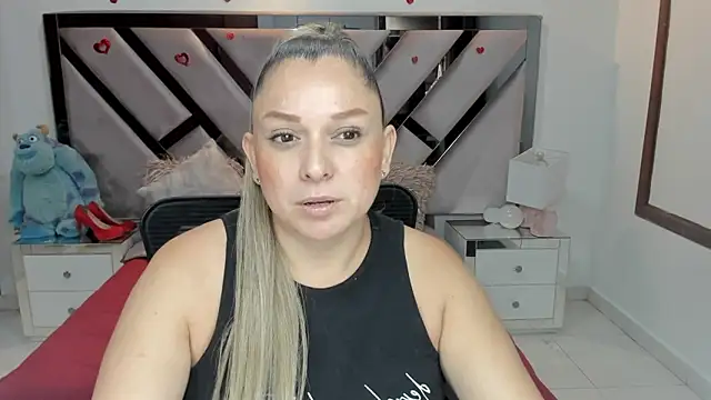 natalia5560 online show from 18, 10, 2025