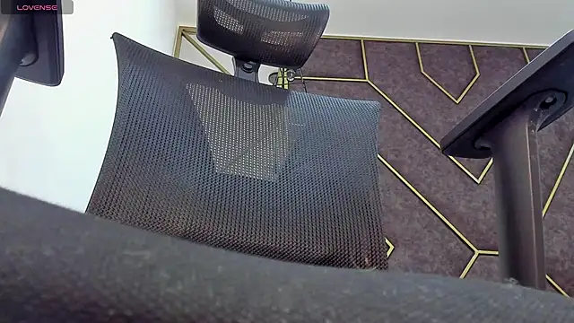 AbrilSonne online show from 4, 1, 2025