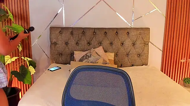 charlottee white online show from 8, 1, 2026