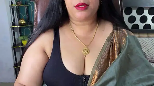 Snapshot of FlatVincy4 chatting on 5, 5, 2026 FlatVincy4 online show from 5, 5, 2026