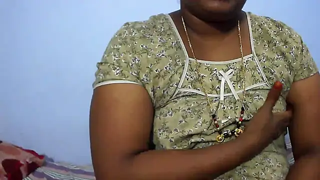 Snapshot of telugu_indhu_0001 chatting on 11, 9, 2025 telugu indhu 0001 online show from 11, 9, 2025