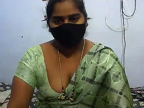 Snapshot of telugu_indhu_0001 chatting on 3, 11, 2025 telugu indhu 0001 online show from 3, 11, 2025