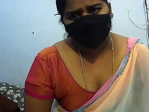 Snapshot of telugu_indhu_0001 chatting on 4, 11, 2025 telugu indhu 0001 online show from 4, 11, 2025