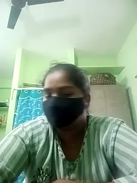 Snapshot of telugu_indhu_0001 chatting on 11, 11, 2025 telugu indhu 0001 online show from 11, 11, 2025