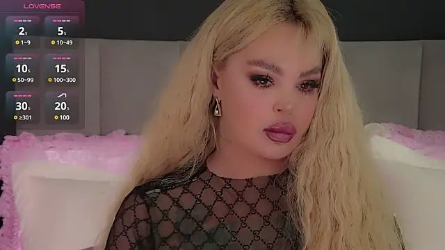 Snapshot of Marussia_luxury chatting on 3, 1, 2025 Marussia luxury online show from 3, 1, 2025