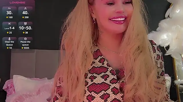 Snapshot of Marussia_luxury chatting on 11, 3, 2025 Marussia luxury online show from 11, 3, 2025