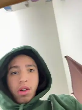 Snapshot of qbaby96 chatting on 3, 1, 2025 qbaby96 online show from 3, 1, 2025