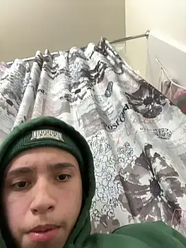 Snapshot of qbaby96 chatting on 5, 1, 2025 qbaby96 online show from 5, 1, 2025