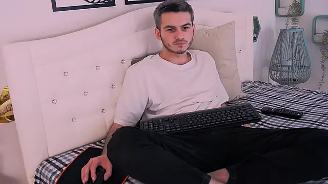 Devin Jay online show from 7, 1, 2025