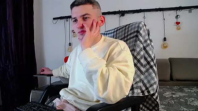 Devin Jay online show from 7, 2, 2025